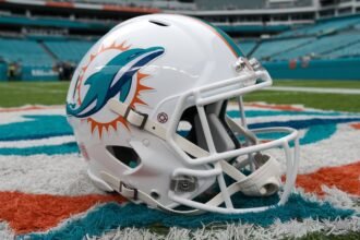 Helmet Miami Dolphins